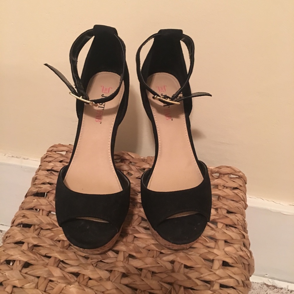 Wedge heels